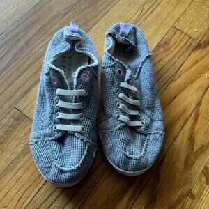 Vionic Beach Pismo Washable Slip-On Sneakers – Light Gray, Size 7